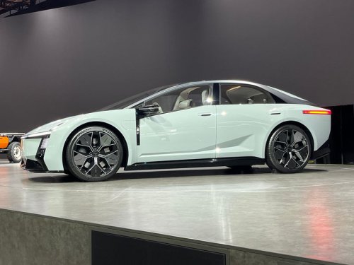 Toyota Pamer Corolla 'Radikal' dan Land Cruiser FJ di Japan Mobility Show 2025