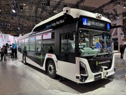 Isuzu, Isuzu Pamer Ragam Teknologi Masa Depan: Mesin Multifuel-Bus Tanpa Sopir