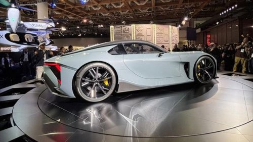 Lexus, Mewah! Lexus Pamer Mobil sampai Kapal untuk Para Sultan
