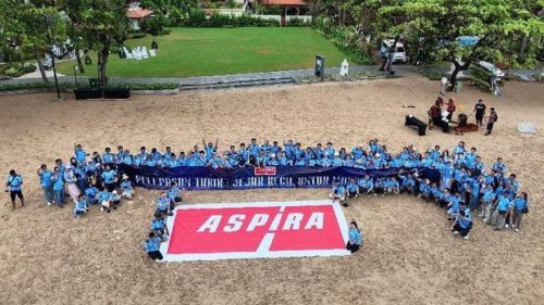 Genap 25 Tahun, Aspira Adakan Pelepasan 165 Tukik ke Laut Nusa Dua Bali
