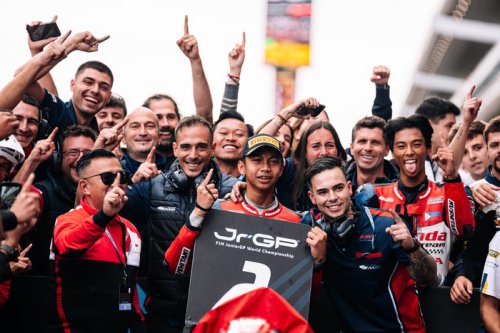 Profil Kiandra Ramadhipa, Pebalap Muda Indonesia yang Taklukan Barcelona