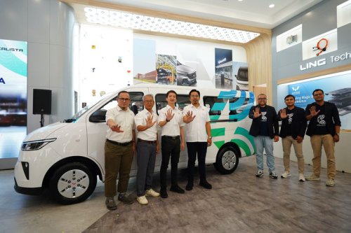 Wuling Uji Coba Jalan Mitra EV Bareng Transjakarta