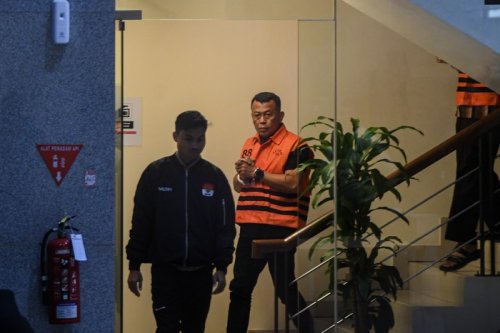 Intip Garasi Bupati Ponorogo Sugiri Sancoko yang Jadi Tersangka Korupsi