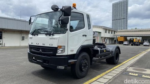 Mengintip Produksi Raja Truk di Indonesia: Sejam Lahir 15 Unit