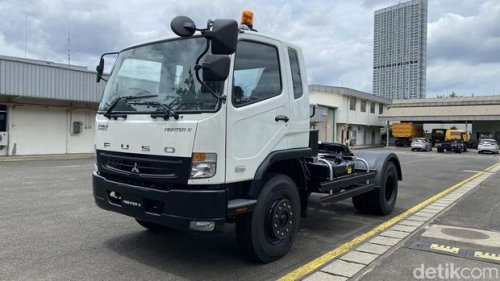 Mengintip Produksi Raja Truk di Indonesia: Sejam Lahir 15 Unit