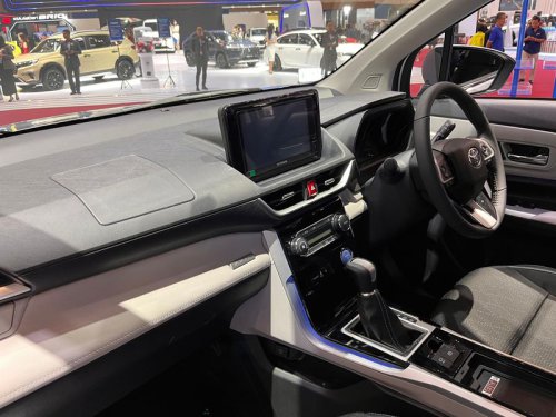 Spesifikasi Toyota Veloz Hybrid Termurah yang Dijual Rp 299 Juta