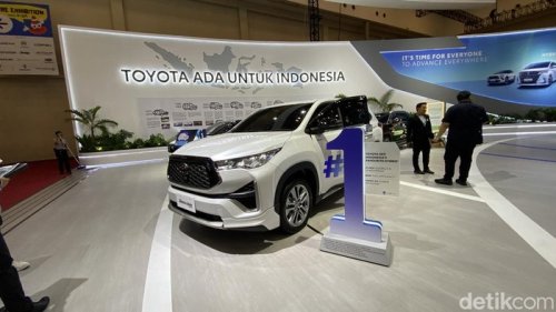 Diskon Toyota Innova Zenix di GJAW