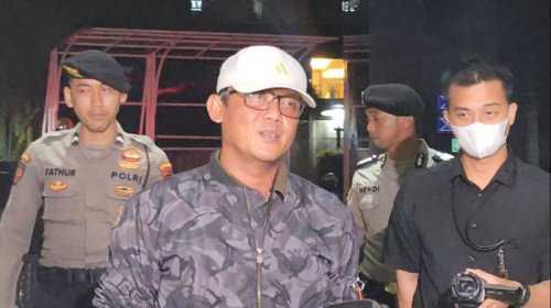 Intip Isi Garasi Bupati Lampung Tengah yang Kena OTT KPK