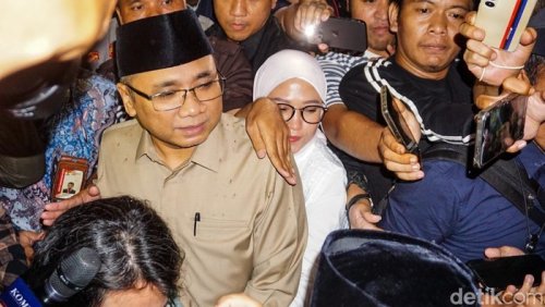 Isi Garasi Eks Menag Yaqut Tersangka Kasus Korupsi Kuota Haji, Ada Mobil Mewah Ini