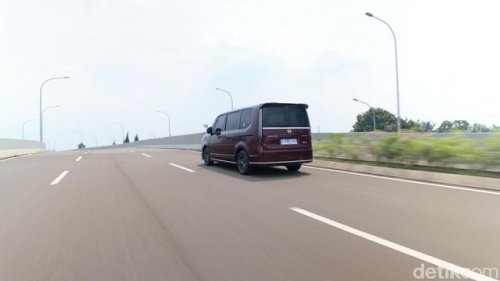 Honda, Honda e, Review Honda Step WGN e:HEV: Nyaman, Efisien, dan Masuk Akal!