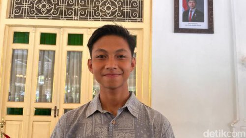 Indonesia Raya Berkumandang di Sirkuit Jerez, Pebalap Muda RI Juara!