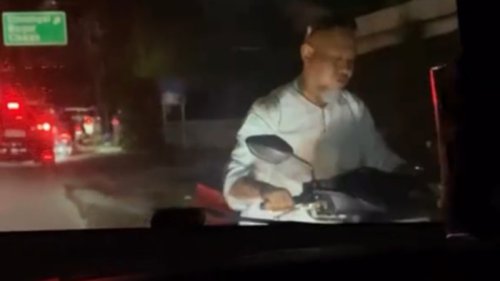 Viral Pemotor Maksa Lawan Arah, Nggak Dikasih Lewat Malah Ngamuk!