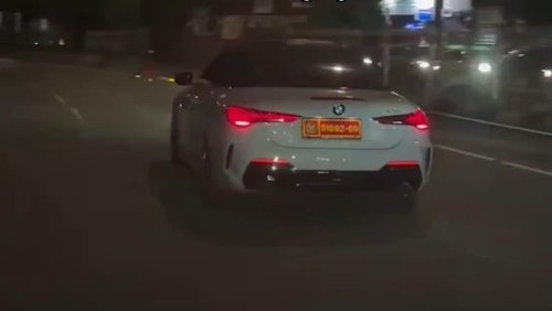 Aksi Arogan Penumpang BMW Pelat Dinas: Nopol Palsu, Merokok Pula!