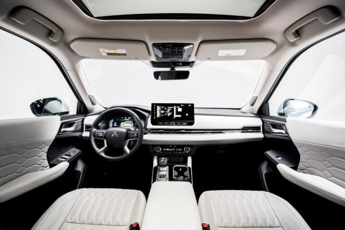 Mitsubishi Outlander PHEV 2026 Meluncur, Apa yang Baru?