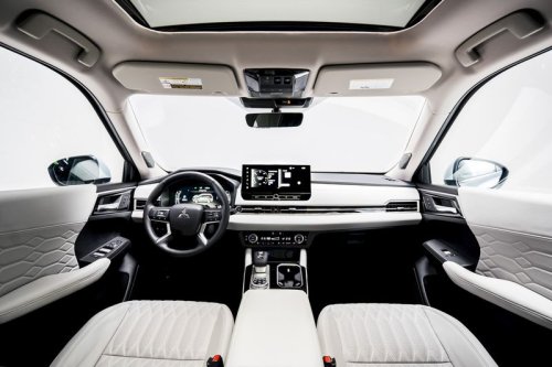 Mitsubishi, Mitsubishi Outlander PHEV 2026 Meluncur, Apa yang Baru?