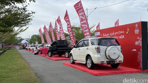 Daihatsu | Deretan Mobil Modifikasi Ramaikan Daihatsu Kumpul Sahabat Pontianak