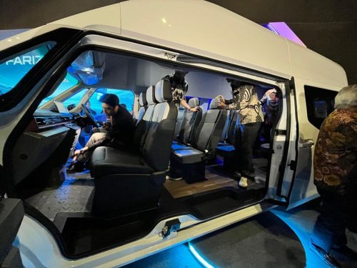 Toyota, Toyota Hiace, Tantang Toyota Hiace, Farizon SV Meluncur dengan Harga Rp 698 Juta