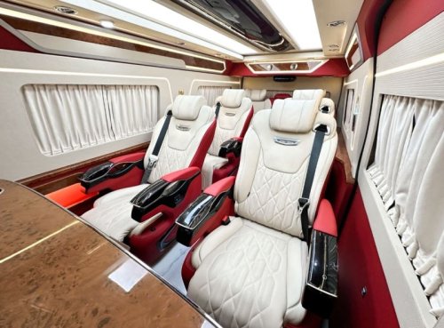 Mewah! Raffi Ahmad Borong 2 Mobil HiAce, Interior Dirombak Jadi Begini