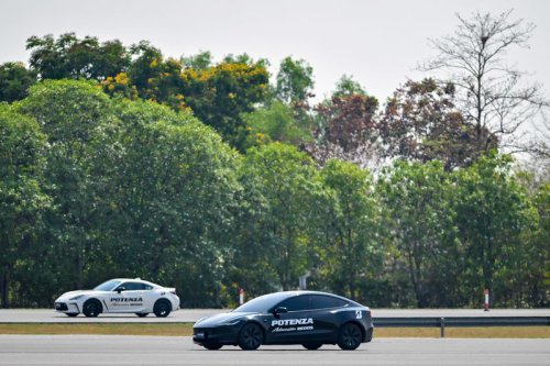 Merasakan Ban Baru Bridgestone buat Mobil Sport, Grip-nya Mantap!