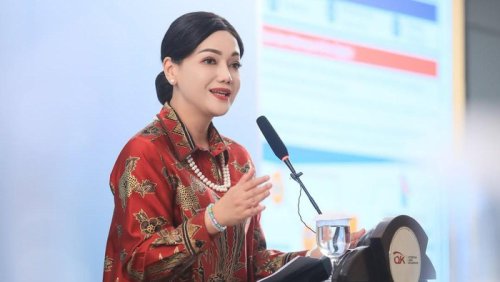 Satu Mobil Mercedes-Benz di Garasi Rumah Ketua OJK Baru