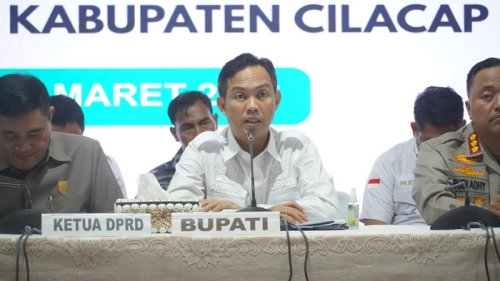 Intip Garasi Bupati Cilacap Syamsul Auliya yang Kena OTT KPK