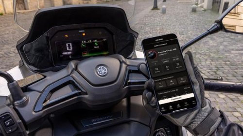 Yamaha, Yamaha Luncurkan 'XMAX Roda Tiga' Baru, Makin Canggih dan Aman!