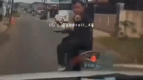 Pelajaran dari Pemotor Ngamuk, Cegat dan Pecahkan Kaca Mobil di Jalanan Ciamis
