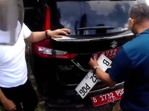Viral Mobil Dinas Dipakai ke Puncak, Pelat Merah Diganti Pelat Putih