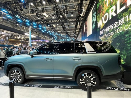 Chery Tiggo V Meluncur, Kawinkan Konsep SUV-MPV-Pick Up