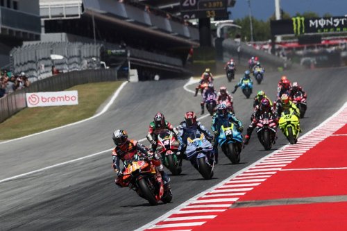 6 Pebalap Kena Penalti, Pecco Bagnaia Dapat Podium 'Giveaway'
