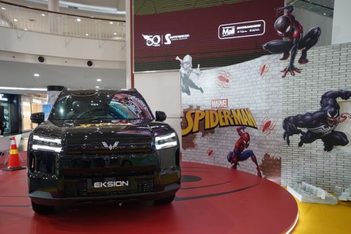 Ada Apa Nih, Kok Ada Spider-Man dan Frozen di Pameran Mobil Wuling?