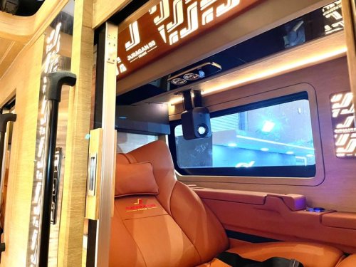 Bus Terbaru Juragan99 Trans Meluncur, Punya Bioskop Berjalan