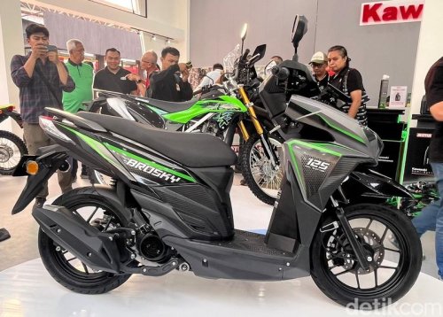 Kawasaki, Honda, Adu Spesifikasi Kawasaki Brusky dan Honda Vario