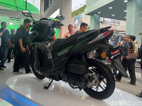 Kawasaki, Honda, Kawasaki Brusky 125 Meluncur di RI, Tantang Honda Vario