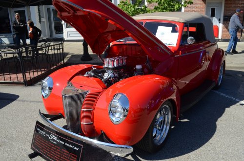 Pre-War Cars Rolled Into Lawrenceburg