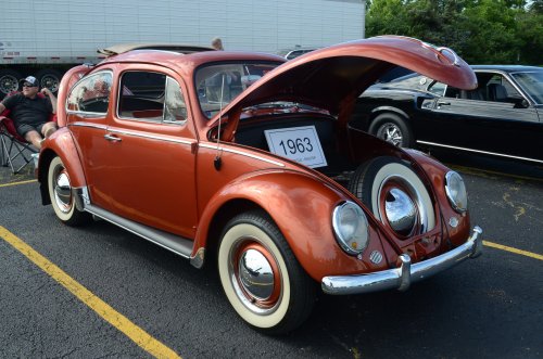 1200 Car Club Car Show