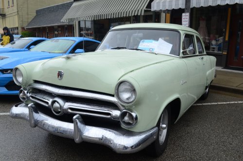 Ford Cruised Into Lawrenceburg