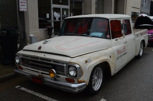 Trucks Cruised to Fight ALS