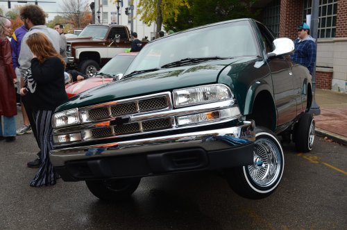 Customs Rolled Into Newport