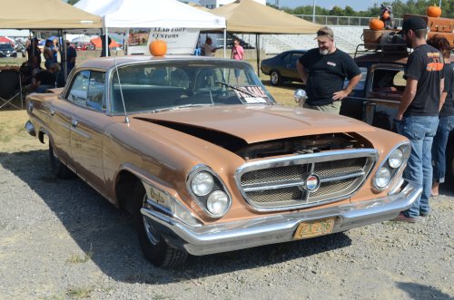Chrysler Corp. Cars Made it to the Pumpkin Run