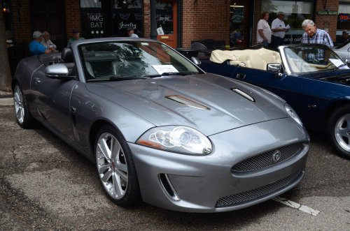 Foreign Autos Create a Scene at the Glendale Gathering