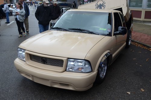 Customs Rolled Into Newport