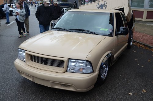 Customs Rolled Into Newport