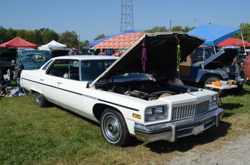 Cars Flood the Clermont County Fairgrounds