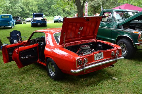 Thirty-sixth Annual Rollin' On the River Car Show