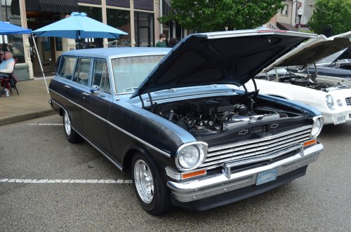 Cars Wearing Bowties Came to Lawrenceburg