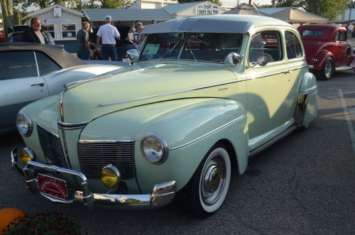 Some Veteran Cars Came to the Pumpkin Run