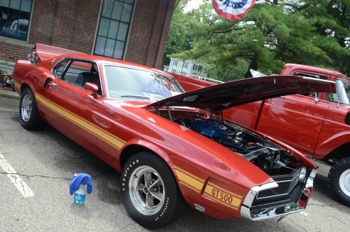 Fire Fighters Benefit From the Glendale Gathering