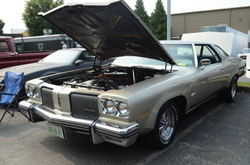 GM, A Lot of Oldsmobiles Were at the All-GM Show