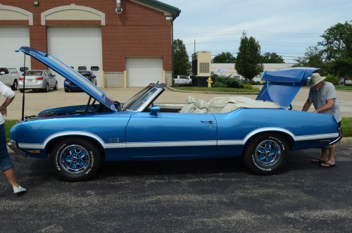 Wrapping Up the Sycamore Township Car Show